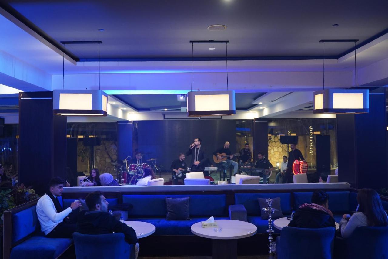 Al Joude Hotel 이르빗 외부 사진