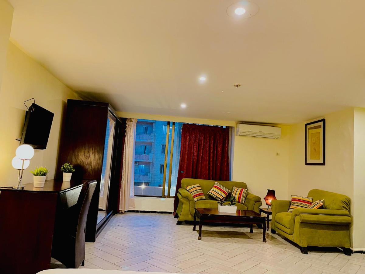 Al Joude Hotel 이르빗 외부 사진